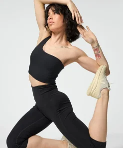 Girlfriend Collective Uma One-Shoulder Bra - Black