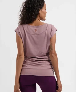 Urban Goddess Asana Yoga Tee - Fireclay