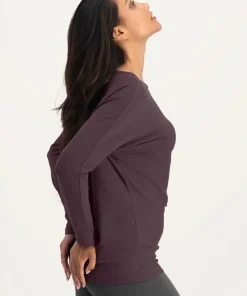 Urban Goddess Budhi Long Sleeve Yoga Top - Berry