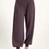 Urban Goddess Jaya Harem Yoga Pants - Berry