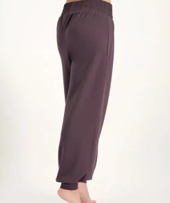 Urban Goddess Jaya Harem Yoga Pants - Berry